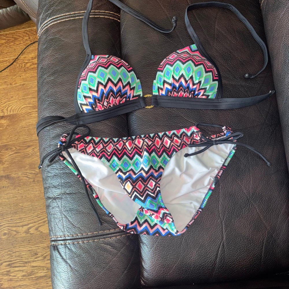 VENUS Black and Pink Bikini Swimwear